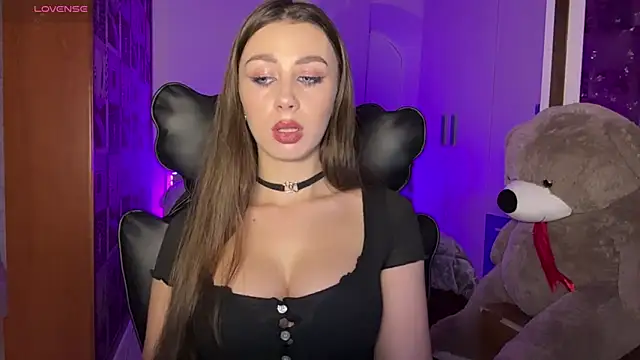 SweetCherry  N online show from November 2025 06:04:02 PM