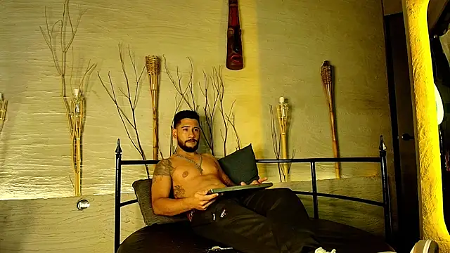 OwenScott online show from October 2025 04:35:02 AM