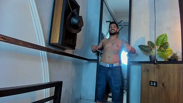 OwenScott online show from November 2025 03:40:02 AM