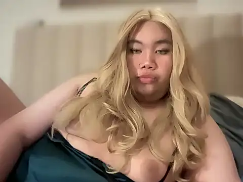 Snapshot of Dangerous_Womanx chatting on August 2026 08:34:01 PM Dangerous Womanx online show from August 2026 08:34:01 PM