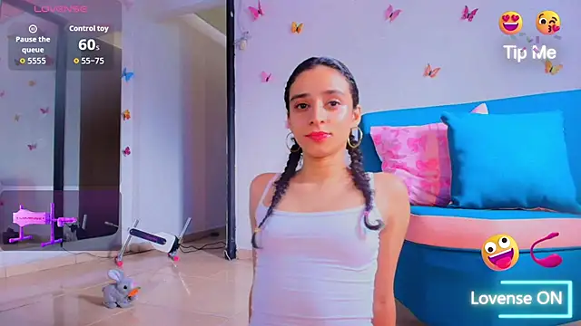 Snapshot of Juliet_1_ chatting on November 2025 05:46:01 PM Juliet 1 online show from November 2025 05:46:01 PM