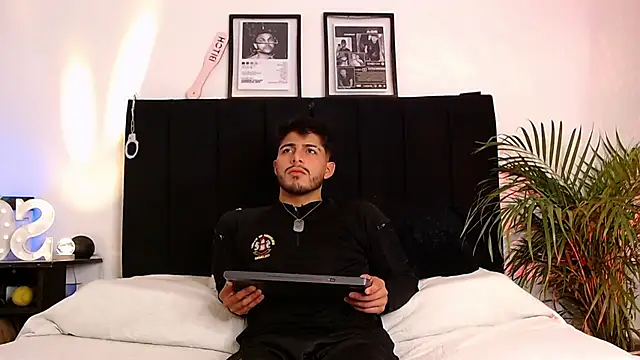 Snapshot of jaiden_thoner chatting on November 2025 06:03:01 AM jaiden thoner online show from November 2025 06:03:01 AM