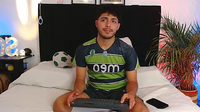 Snapshot of jaiden_thoner chatting on November 2025 06:27:01 AM jaiden thoner online show from November 2025 06:27:01 AM