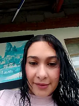 Snapshot of Isa-Giraldo chatting on October 2025 12:28:02 PM Isa-Giraldo online show from October 2025 12:28:02 PM