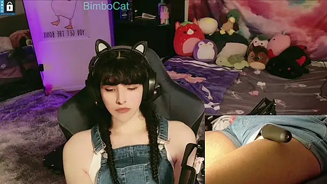 Snapshot of BimboCat chatting on December 2025 01:11:02 AM BimboCat online show from December 2025 01:11:02 AM