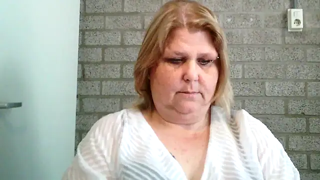 Sylviastar46 online show from March 2026 09:37:01 AM