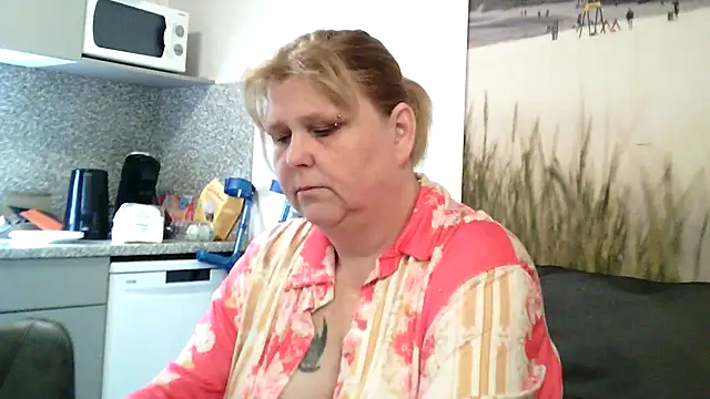 Sylviastar46 online show from April 2026 07:53:01 AM