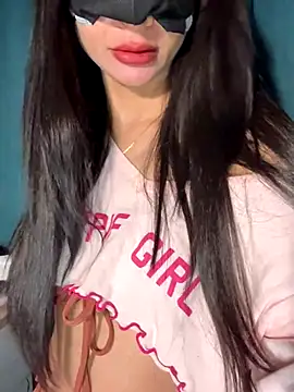 Snapshot of trinhvutrinh chatting on December 2025 01:48:01 PM trinhvutrinh online show from December 2025 01:48:01 PM