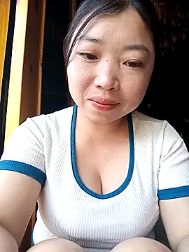 julybe online show from March 2026 08:43:01 AM