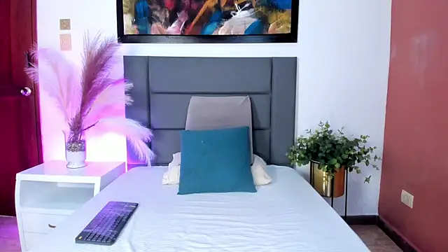 Snapshot of HannaaWells chatting on February 2026 06:30:01 PM HannaaWells online show from February 2026 06:30:01 PM