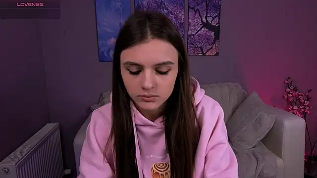 lisa dark  online show from January 2026 12:09:02 PM