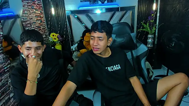 darwinandbrayann online show from December 2025 06:15:01 PM