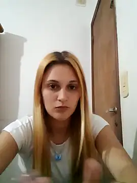 Snapshot of larubia_arg chatting on November 2025 03:50:01 AM larubia arg online show from November 2025 03:50:01 AM