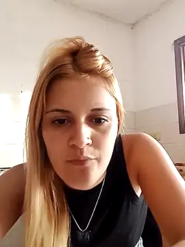 Snapshot of larubia_arg chatting on January 2026 10:11:02 PM larubia arg online show from January 2026 10:11:02 PM