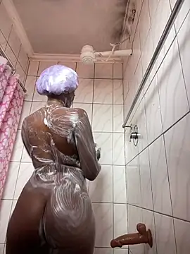 SP1CY MOMMY online show from December 2025 10:45:02 AM