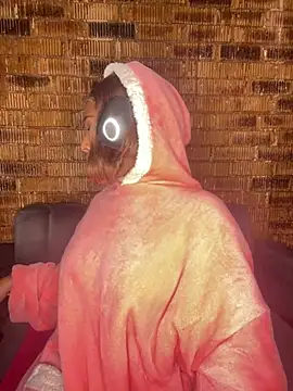 SP1CY MOMMY online show from June 2026 07:01:01 PM