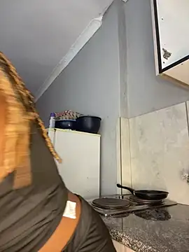 SP1CY MOMMY online show from July 2026 10:47:02 AM