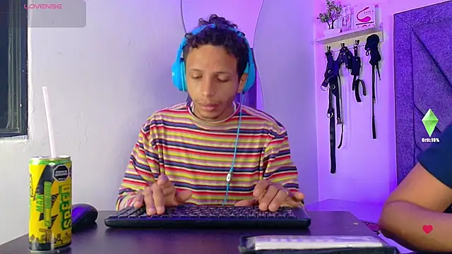 DamianandEva online show from May 2026 12:55:02 PM