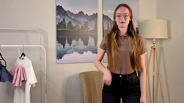 HolliLytal online show from November 2025 11:01:02 AM