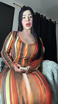 Snapshot of cowgirllyx chatting on November 2025 12:42:01 AM cowgirllyx online show from November 2025 12:42:01 AM