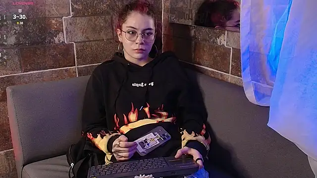 ravensinferno online show from November 2025 06:52:02 PM