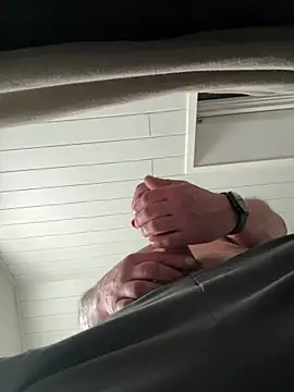 superbertok online show from April 2026 12:31:01 PM