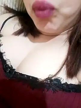 Snapshot of Nouna-loca chatting on February 2026 01:33:02 PM Nouna-loca online show from February 2026 01:33:02 PM