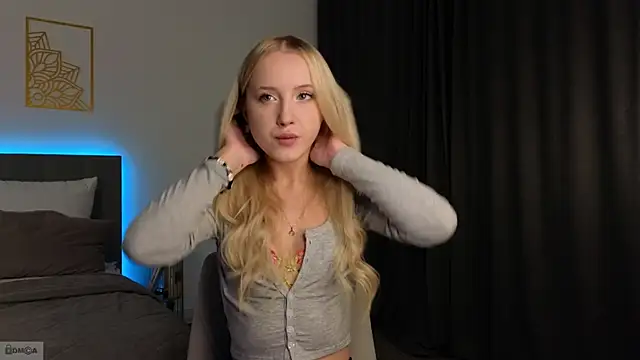 Snapshot of adele_armass chatting on November 2025 10:08:02 PM adele armass online show from November 2025 10:08:02 PM