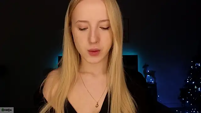 Snapshot of adele_armass chatting on December 2025 09:21:02 PM adele armass online show from December 2025 09:21:02 PM