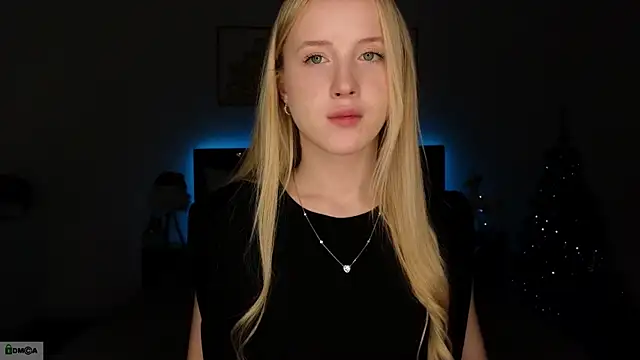 Snapshot of adele_armass chatting on December 2025 07:54:01 PM adele armass online show from December 2025 07:54:01 PM