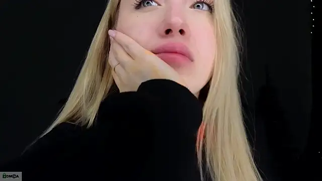 Snapshot of adele_armass chatting on January 2026 08:54:02 PM adele armass online show from January 2026 08:54:02 PM