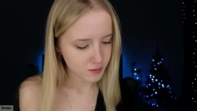 Snapshot of adele_armass chatting on January 2026 09:20:02 PM adele armass online show from January 2026 09:20:02 PM