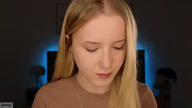 Snapshot of adele_armass chatting on February 2026 09:43:01 PM adele armass online show from February 2026 09:43:01 PM