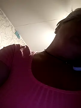 Snapshot of MilkySky chatting on November 2025 08:59:02 AM MilkySky online show from November 2025 08:59:02 AM