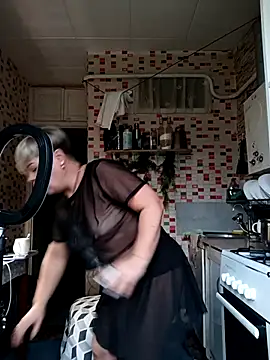 Snapshot of MilkySky chatting on December 2025 11:19:01 AM MilkySky online show from December 2025 11:19:01 AM