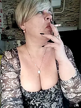 Snapshot of MilkySky chatting on February 2026 09:05:01 AM MilkySky online show from February 2026 09:05:01 AM