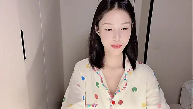 Snapshot of yuyu-33 chatting on November 2025 01:55:02 PM yuyu-33 online show from November 2025 01:55:02 PM