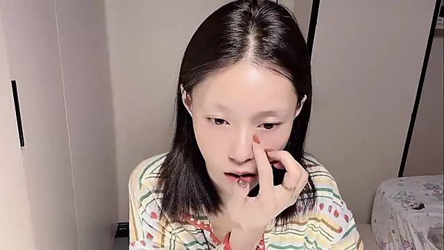 Snapshot of yuyu-33 chatting on November 2025 01:41:02 AM yuyu-33 online show from November 2025 01:41:02 AM