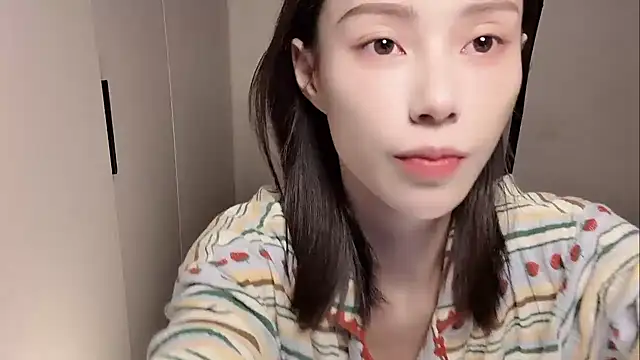 Snapshot of yuyu-33 chatting on November 2025 12:41:02 PM yuyu-33 online show from November 2025 12:41:02 PM