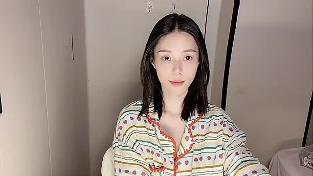 Snapshot of yuyu-33 chatting on December 2025 02:47:01 PM yuyu-33 online show from December 2025 02:47:01 PM