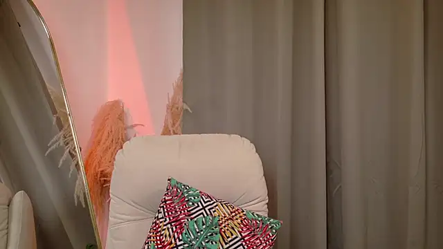 SeleneNova online show from May 2026 04:16:01 PM