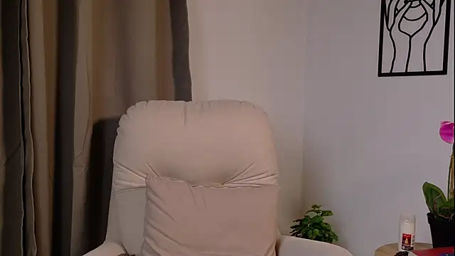 Snapshot of VictoriaNova_ chatting on February 2026 12:37:02 AM VictoriaNova online show from February 2026 12:37:02 AM