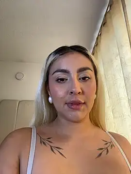 Elina Hills online show from January 2026 07:37:02 PM