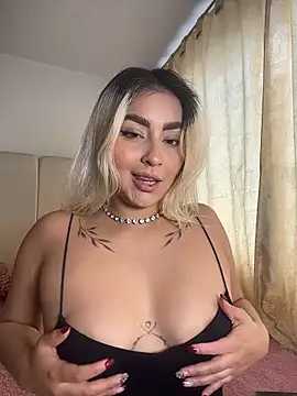 Snapshot of Elina_Hills chatting on March 2026 03:41:01 PM Elina Hills online show from March 2026 03:41:01 PM