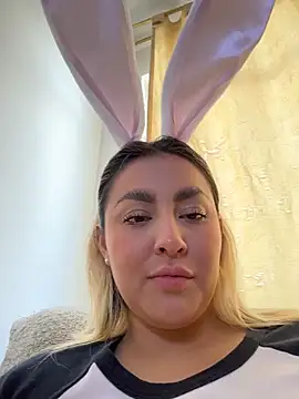 Snapshot of Elina_Hills chatting on April 2026 06:16:01 PM Elina Hills online show from April 2026 06:16:01 PM