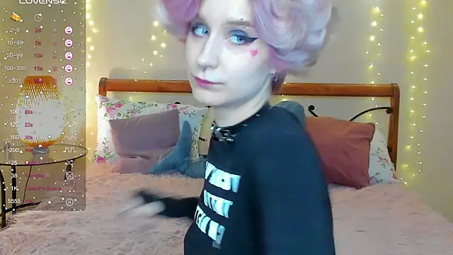 Angel Julles online show from June 2026 10:24:02 PM