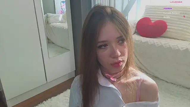 tinyanie online show from July 2026 01:14:02 PM