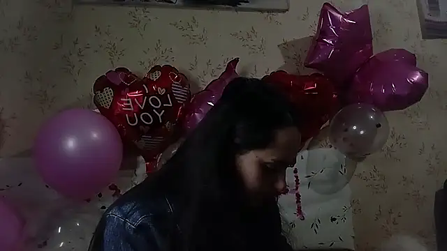 Snapshot of VoulezVous_Angel chatting on February 2026 01:31:01 AM VoulezVous Angel online show from February 2026 01:31:01 AM