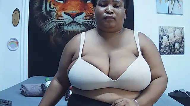 MassiveBoobsxxxx online show from February 2026 03:38:01 PM