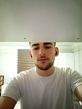 yasinesra757  online show from December 2025 03:19:02 PM